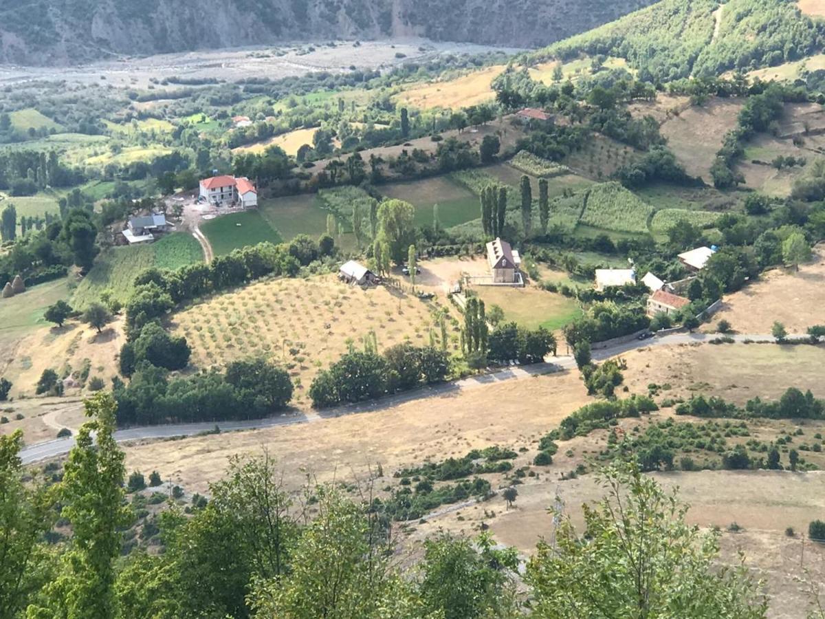 Bujtina Gjana Hotel Kukes Екстериор снимка